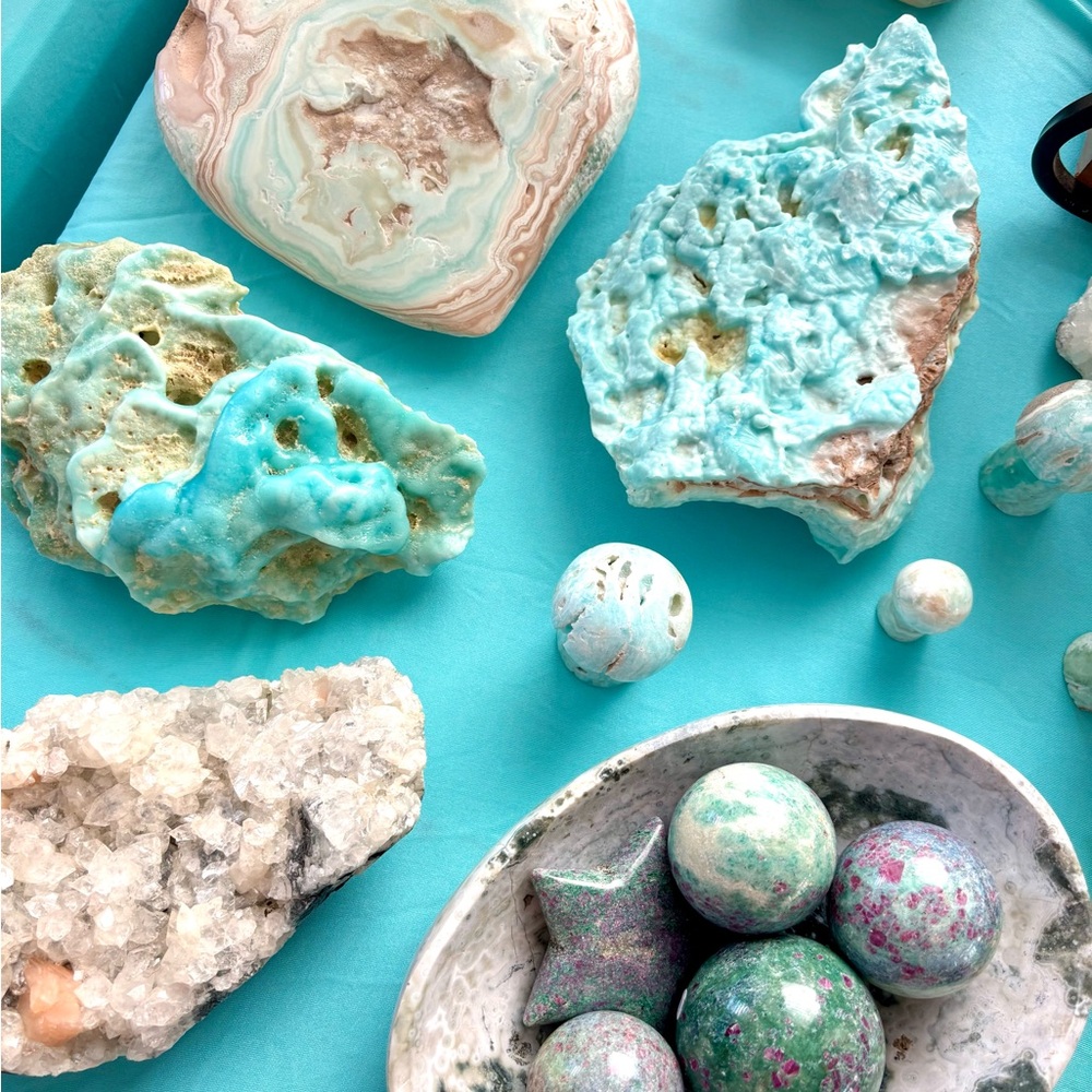 LIKE FOR LIVE SHOW NOTIFICATION - Picture 5 of 7